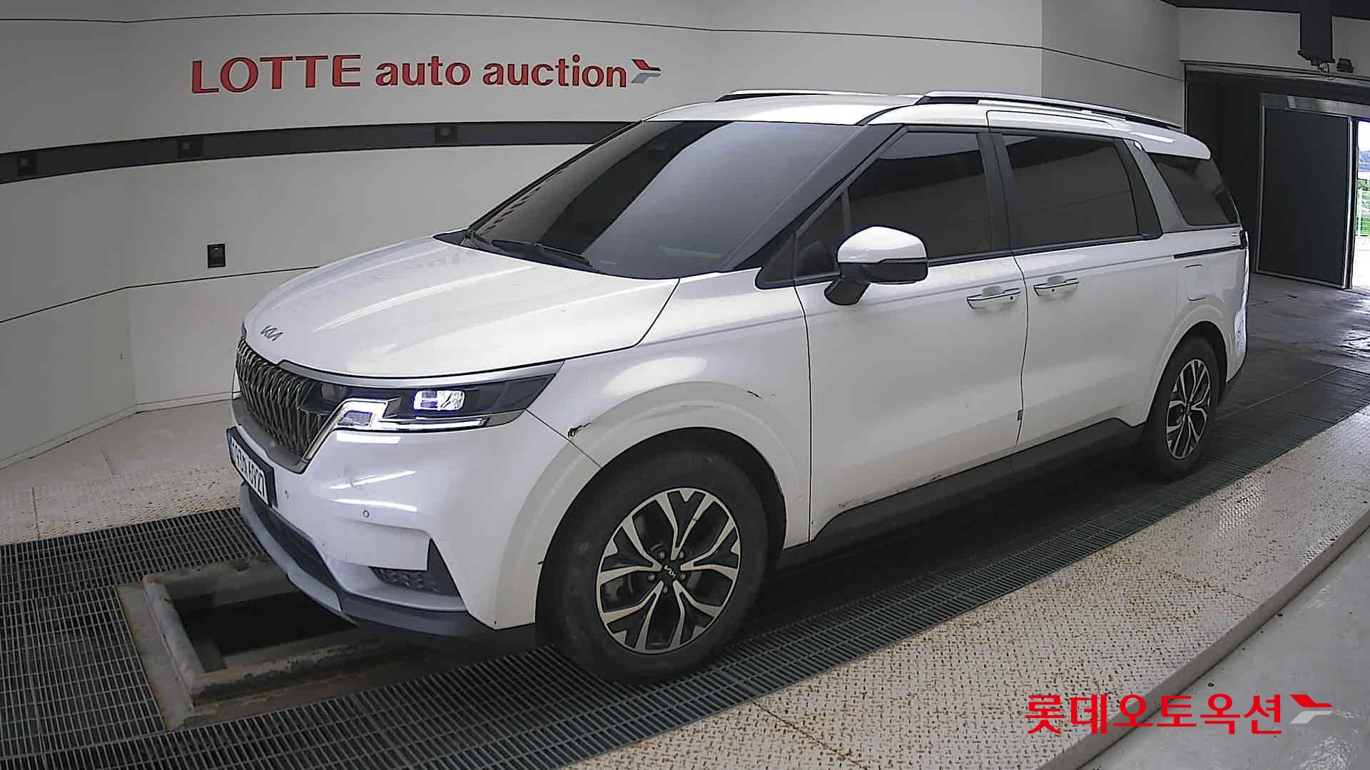 Kia Carnival id 3052552 из Кореи 13