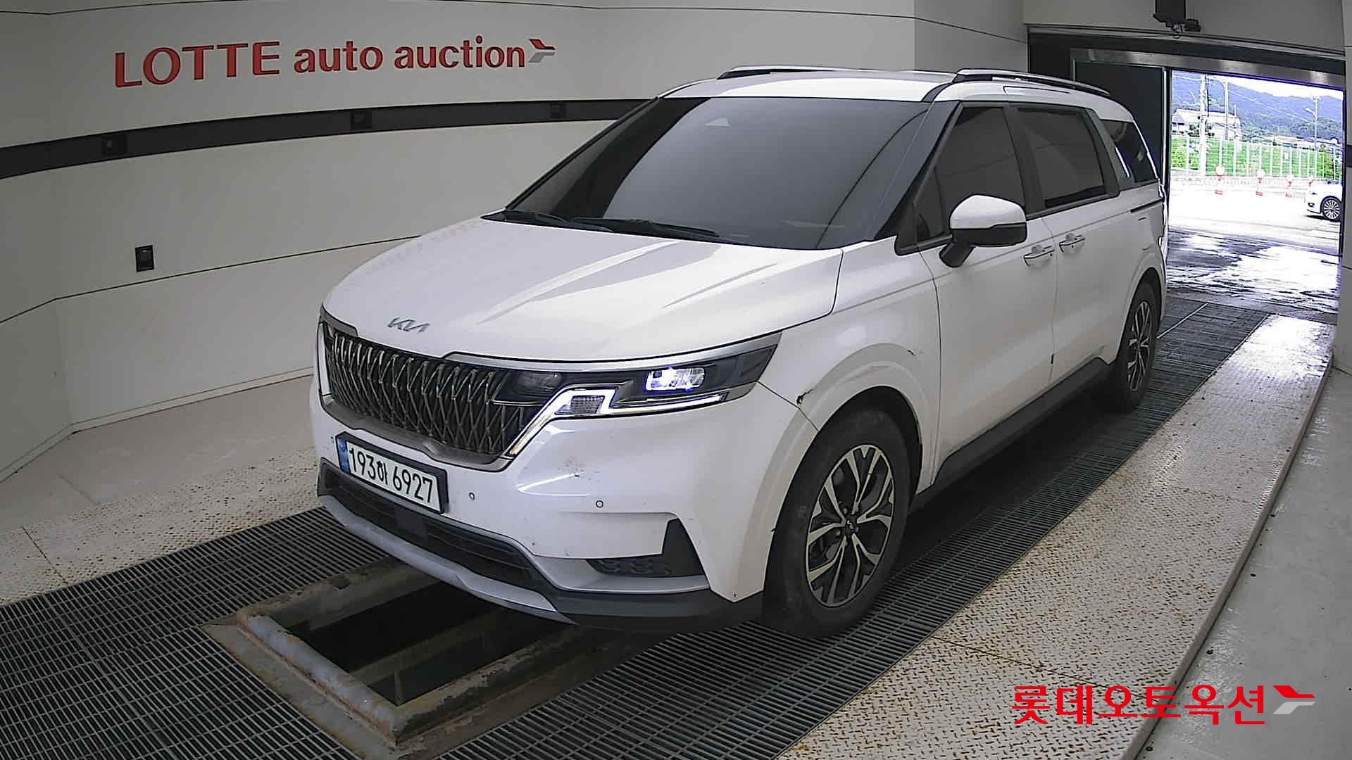 Kia Carnival id 3052552 из Кореи 14