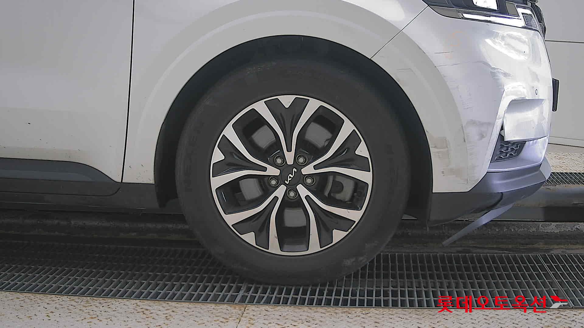 Kia Carnival id 3052552 из Кореи 23