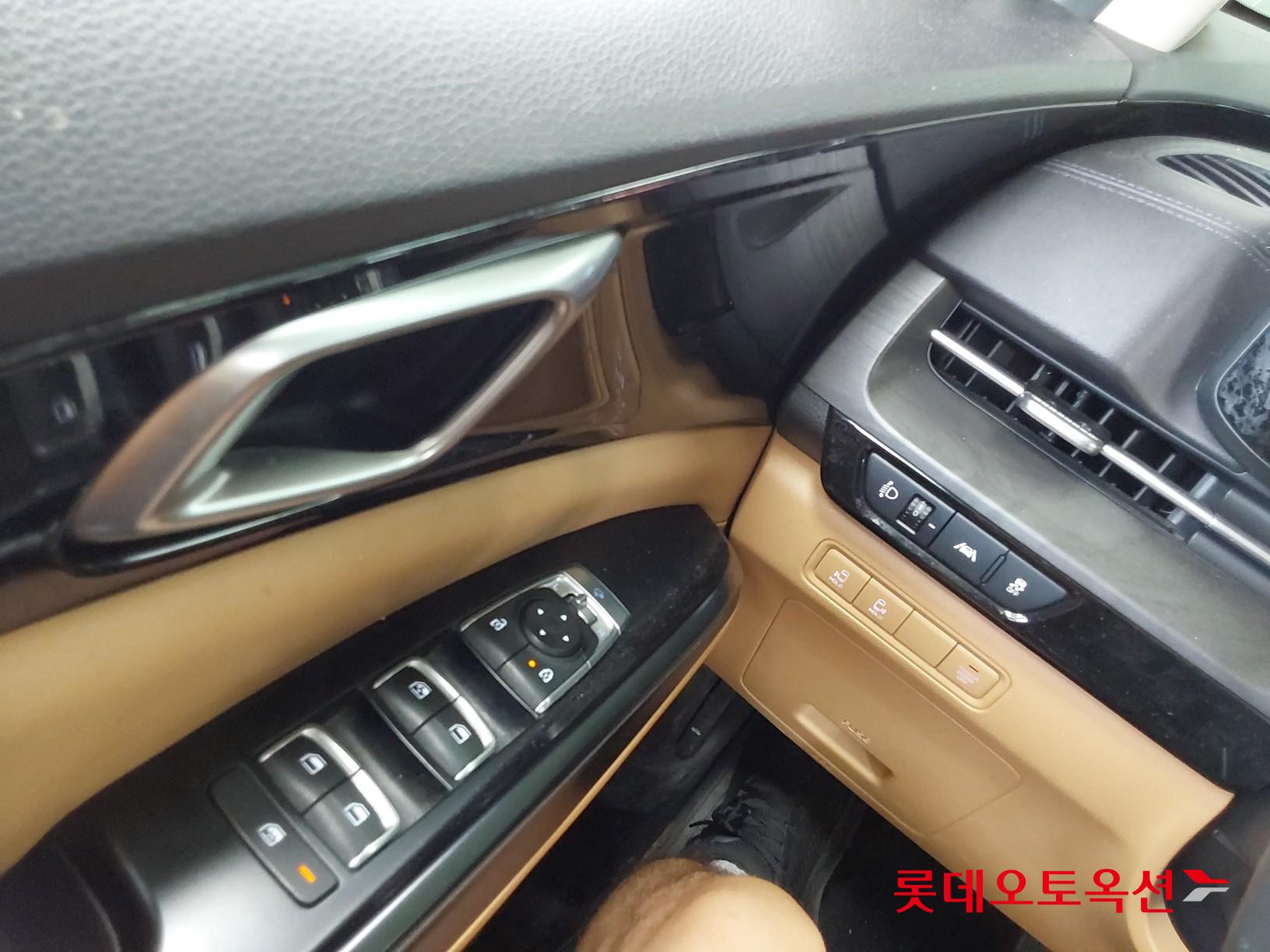 Kia Carnival id 3052552 из Кореи 28