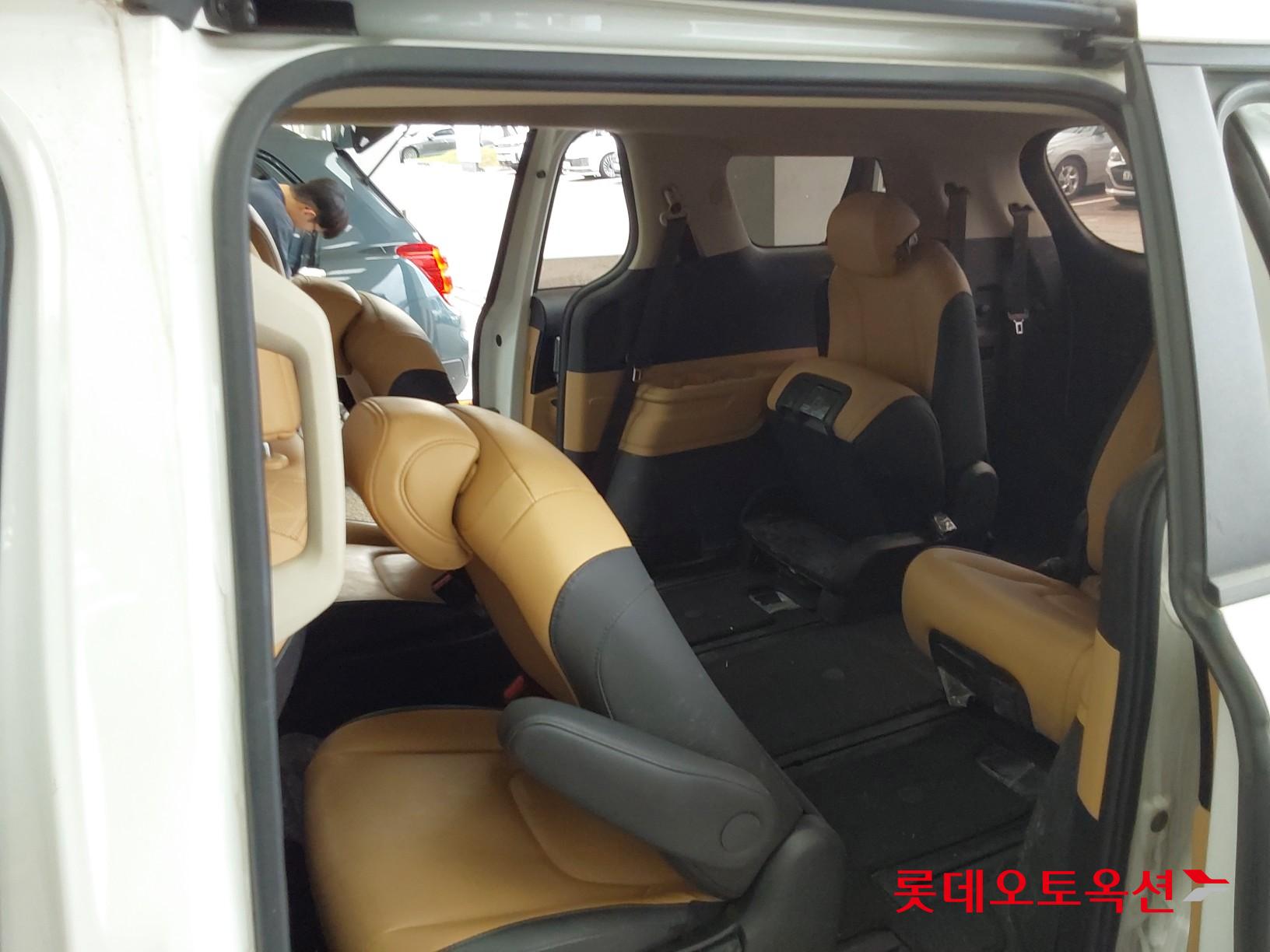 Kia Carnival id 3052552 из Кореи 36