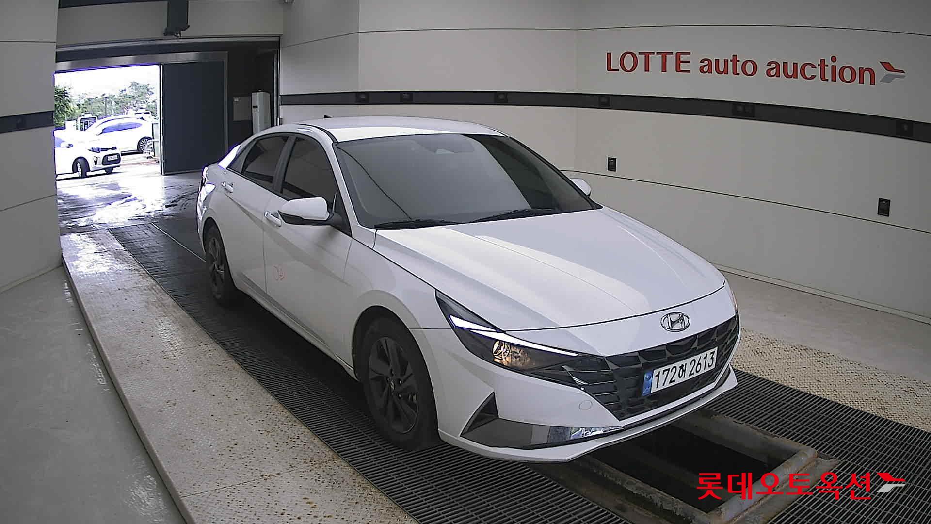 Hyundai Avante 2023 Polar White из Кореи, фото 2