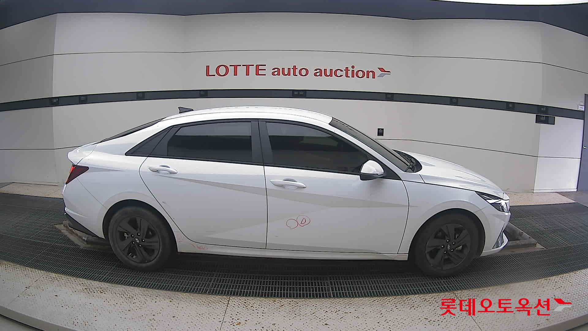 Hyundai Avante 2023 Polar White из Кореи, фото 3