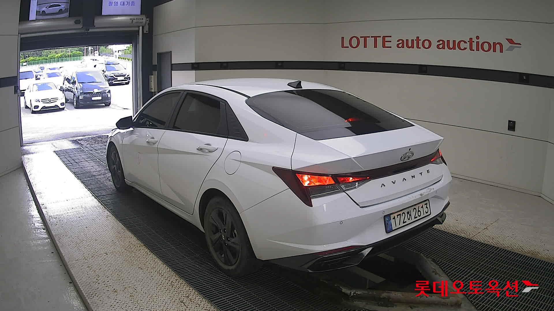 Hyundai Avante 2023 Polar White из Кореи, фото 6