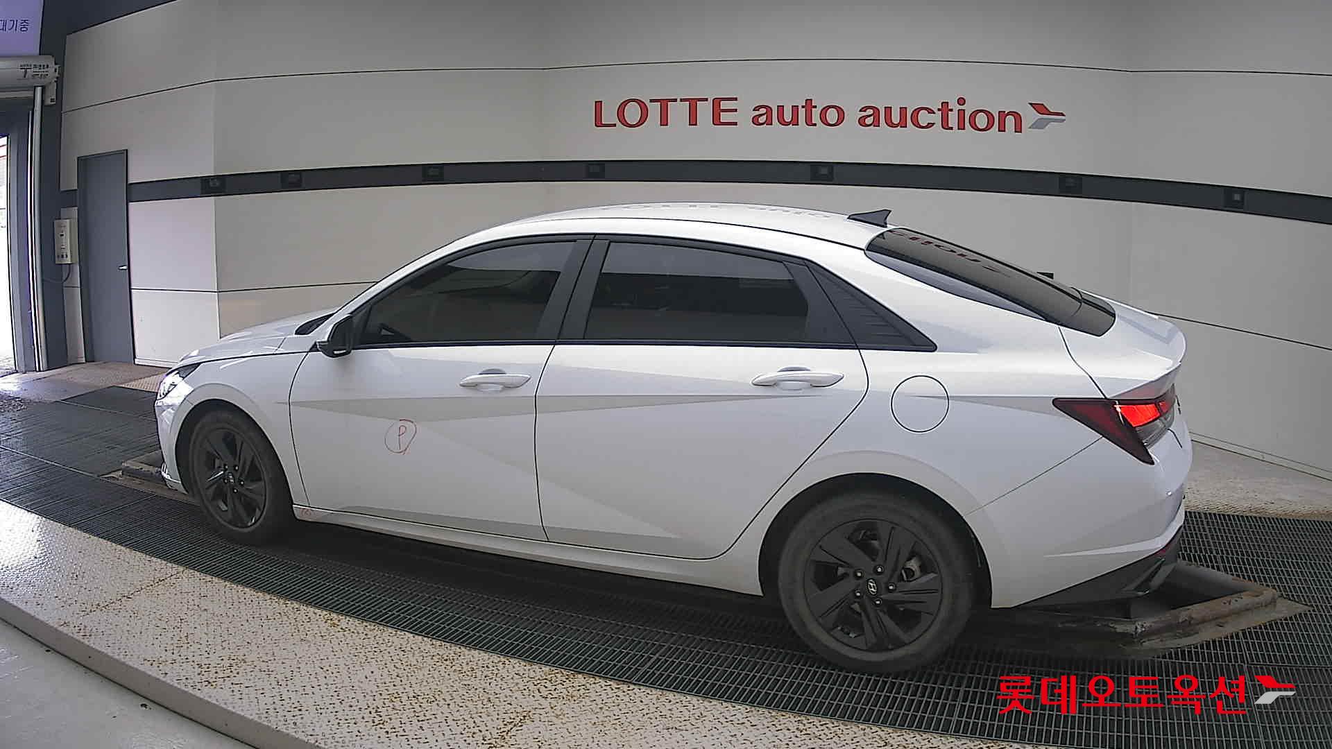 Hyundai Avante id 3057684 из Кореи 11