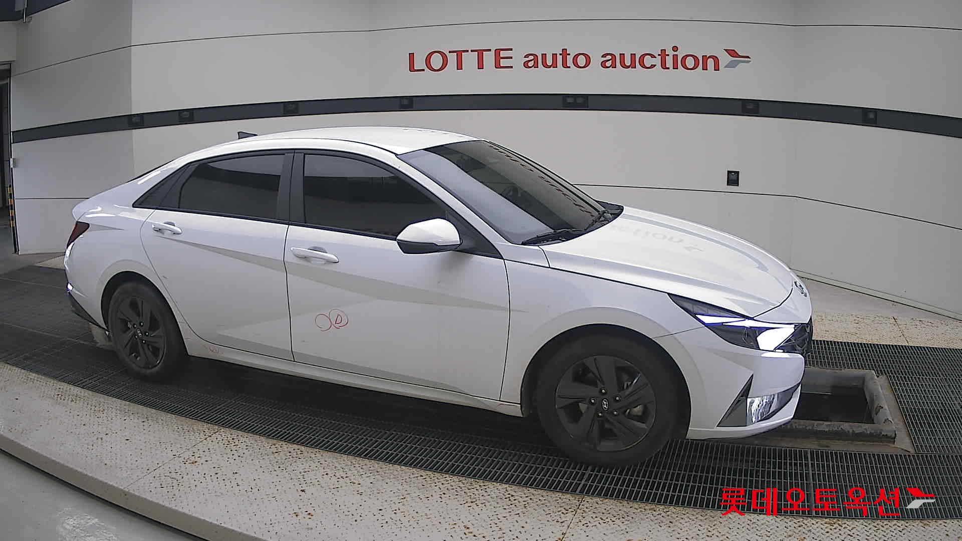 Hyundai Avante id 3057684 из Кореи 17