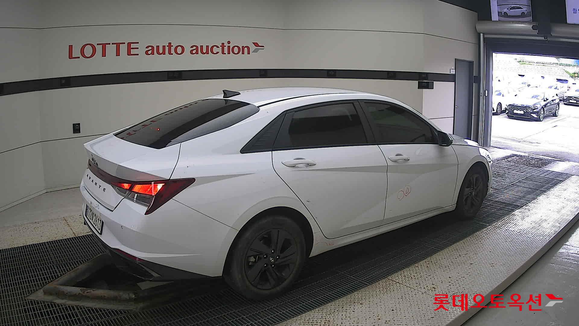 Hyundai Avante id 3057684 из Кореи 19