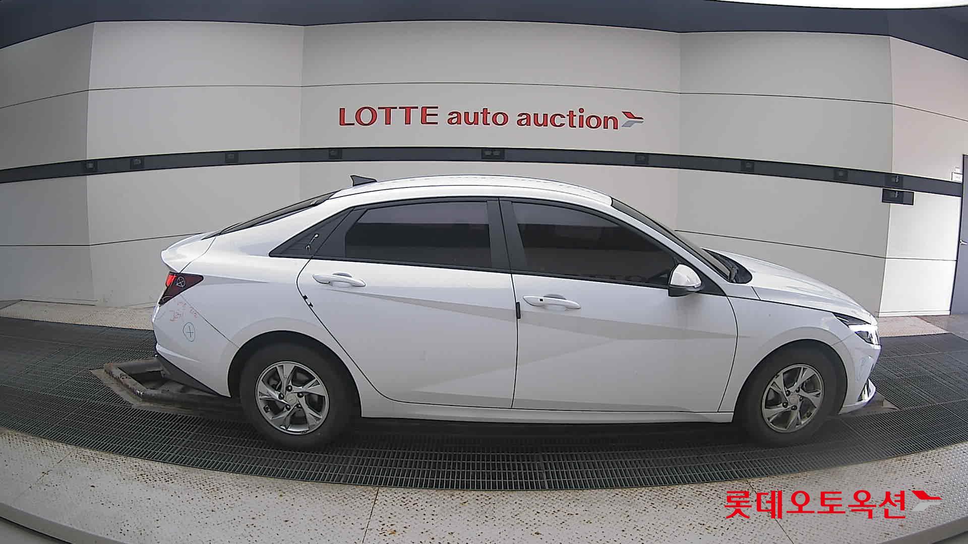 Hyundai Avante 2021 Polar White из Кореи, фото 3