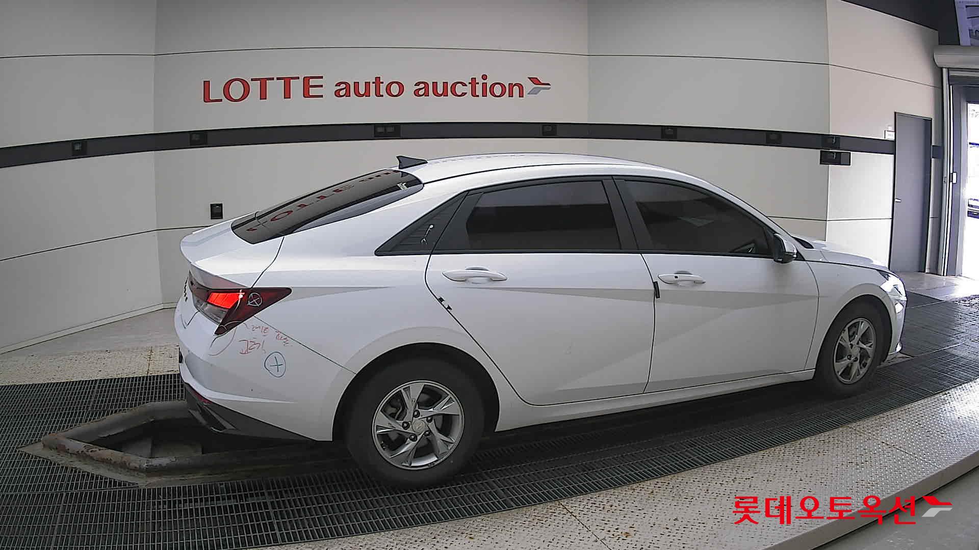 Hyundai Avante id 3052536 из Кореи 18