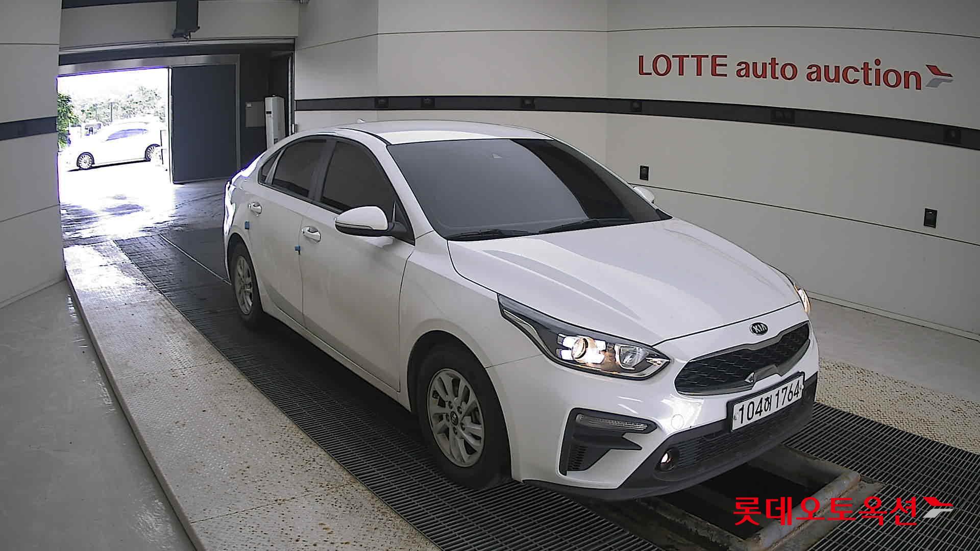 Kia K3 2020 Snow White Pearl из Кореи, фото 2