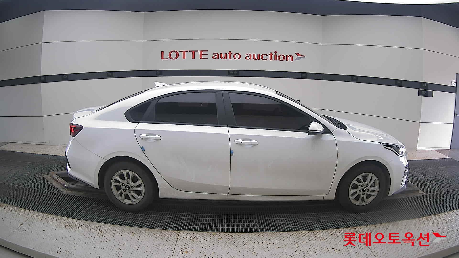 Kia K3 2020 Snow White Pearl из Кореи, фото 3