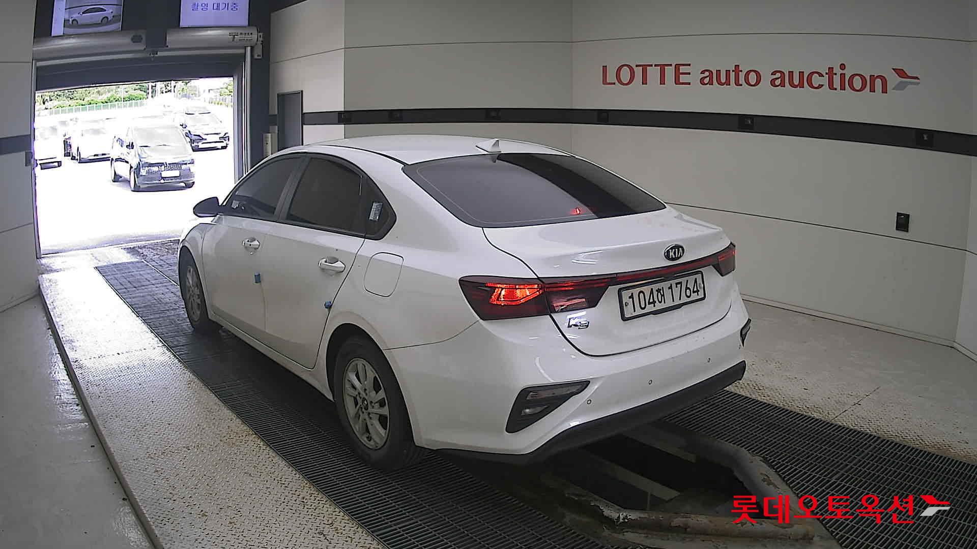 Kia K3 2020 Snow White Pearl из Кореи, фото 6