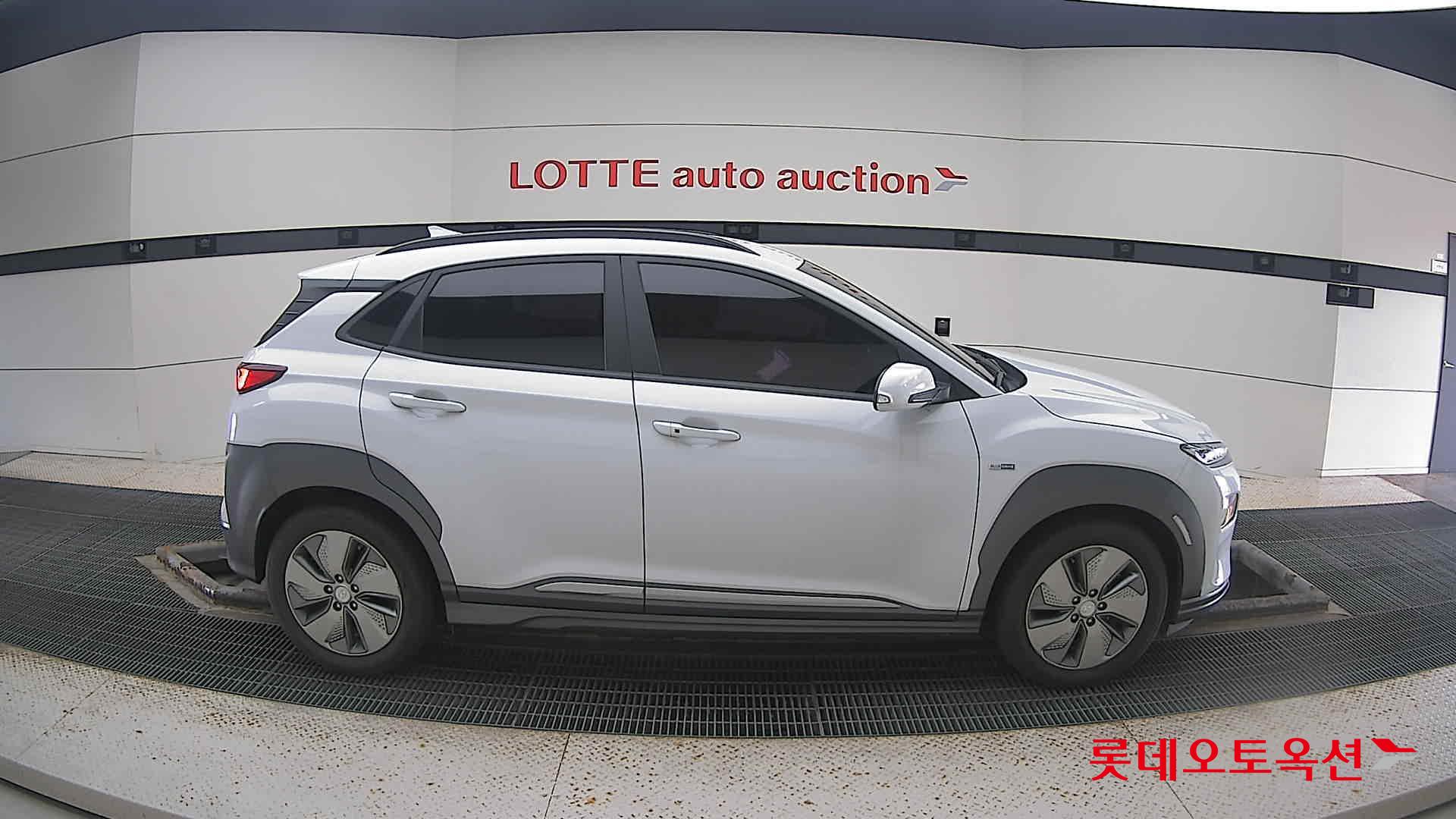 Hyundai KONA Electric 2019 Chokwhite из Кореи, фото 3