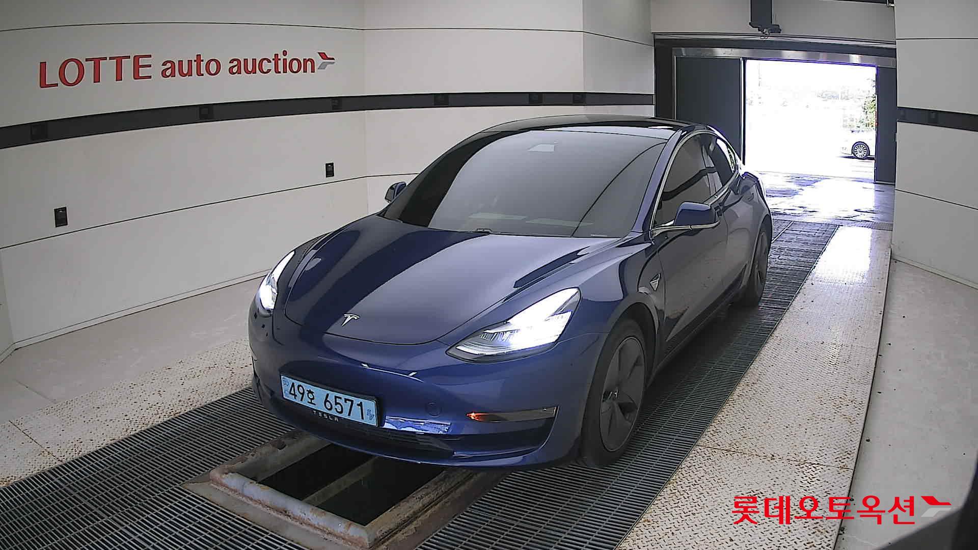 تسلا MODEL 3
