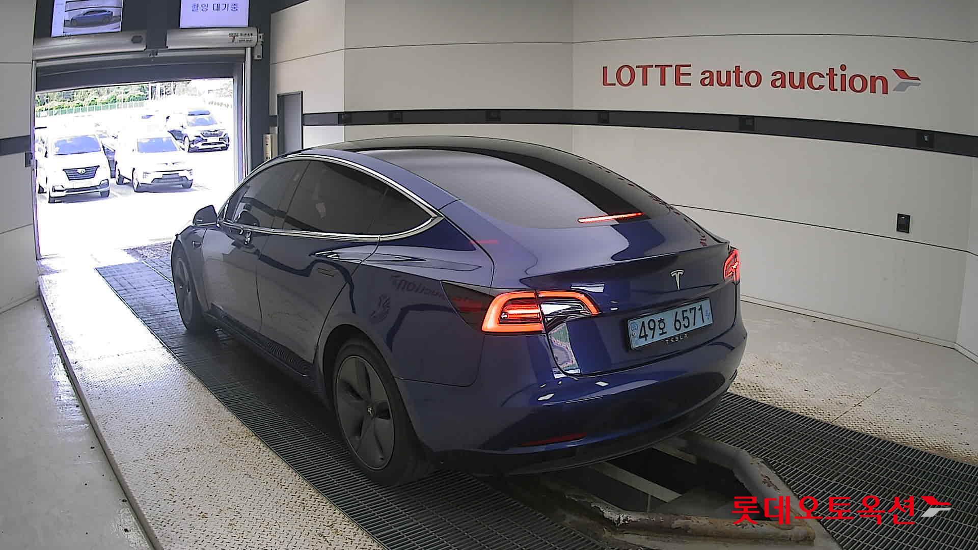 تسلا MODEL 3