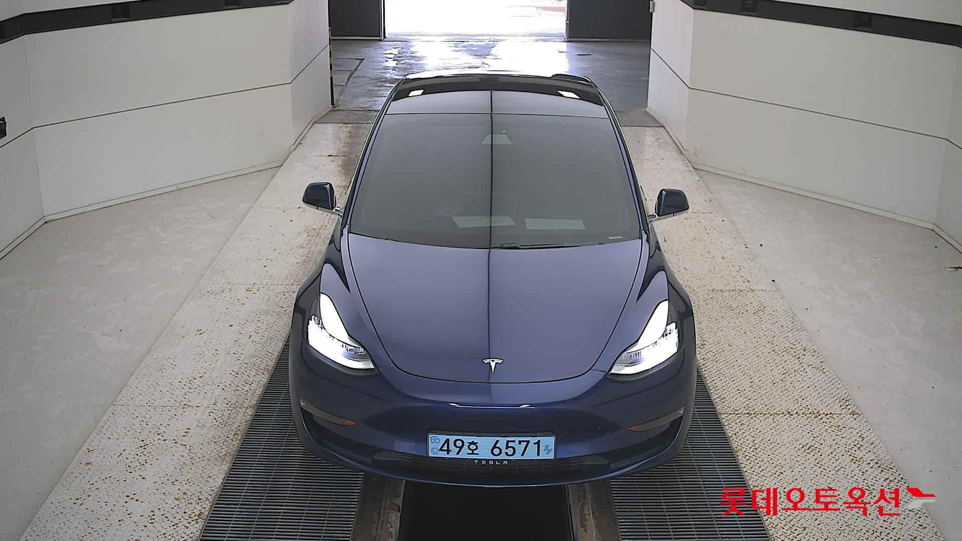 تسلا MODEL 3