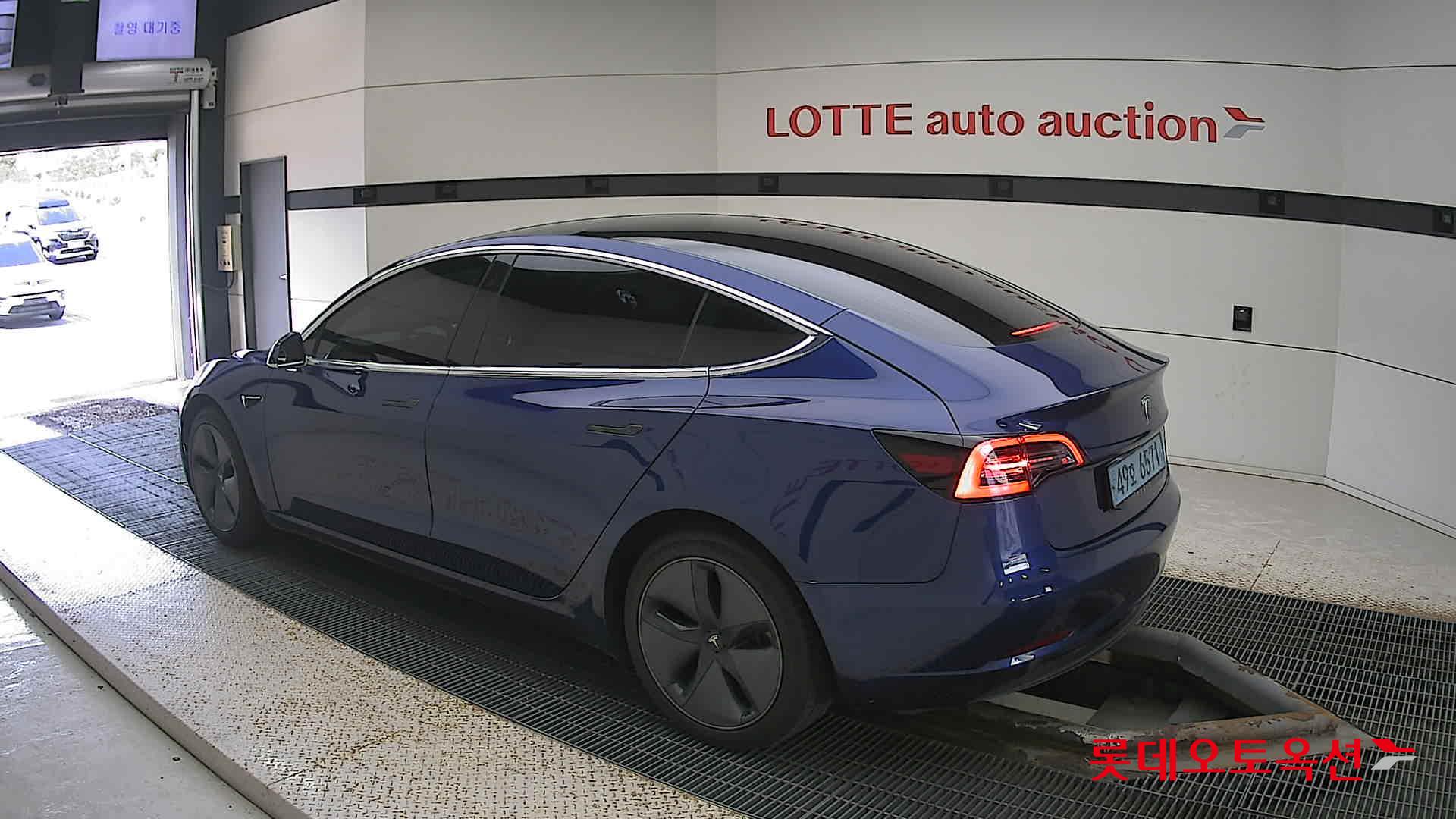 تسلا MODEL 3