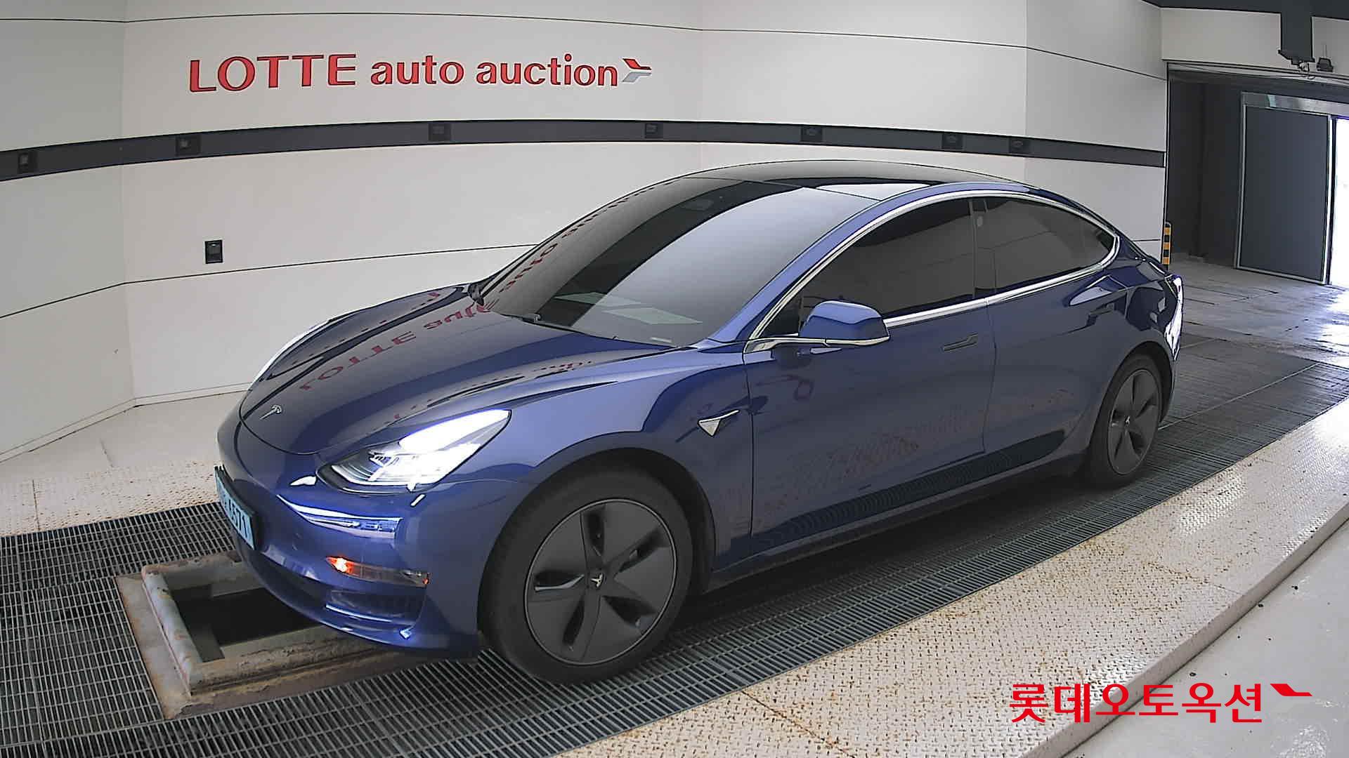 تسلا MODEL 3