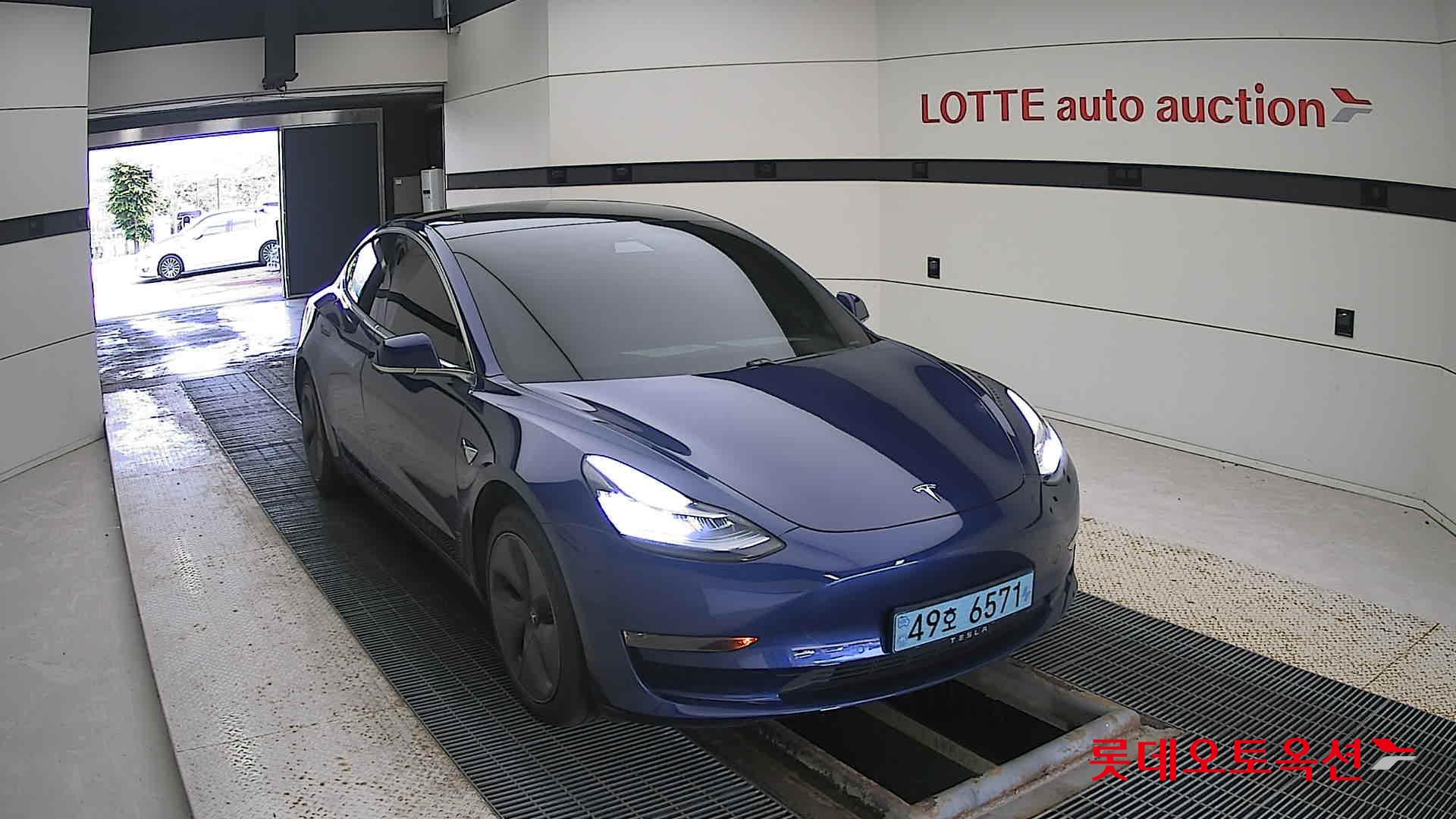 تسلا MODEL 3