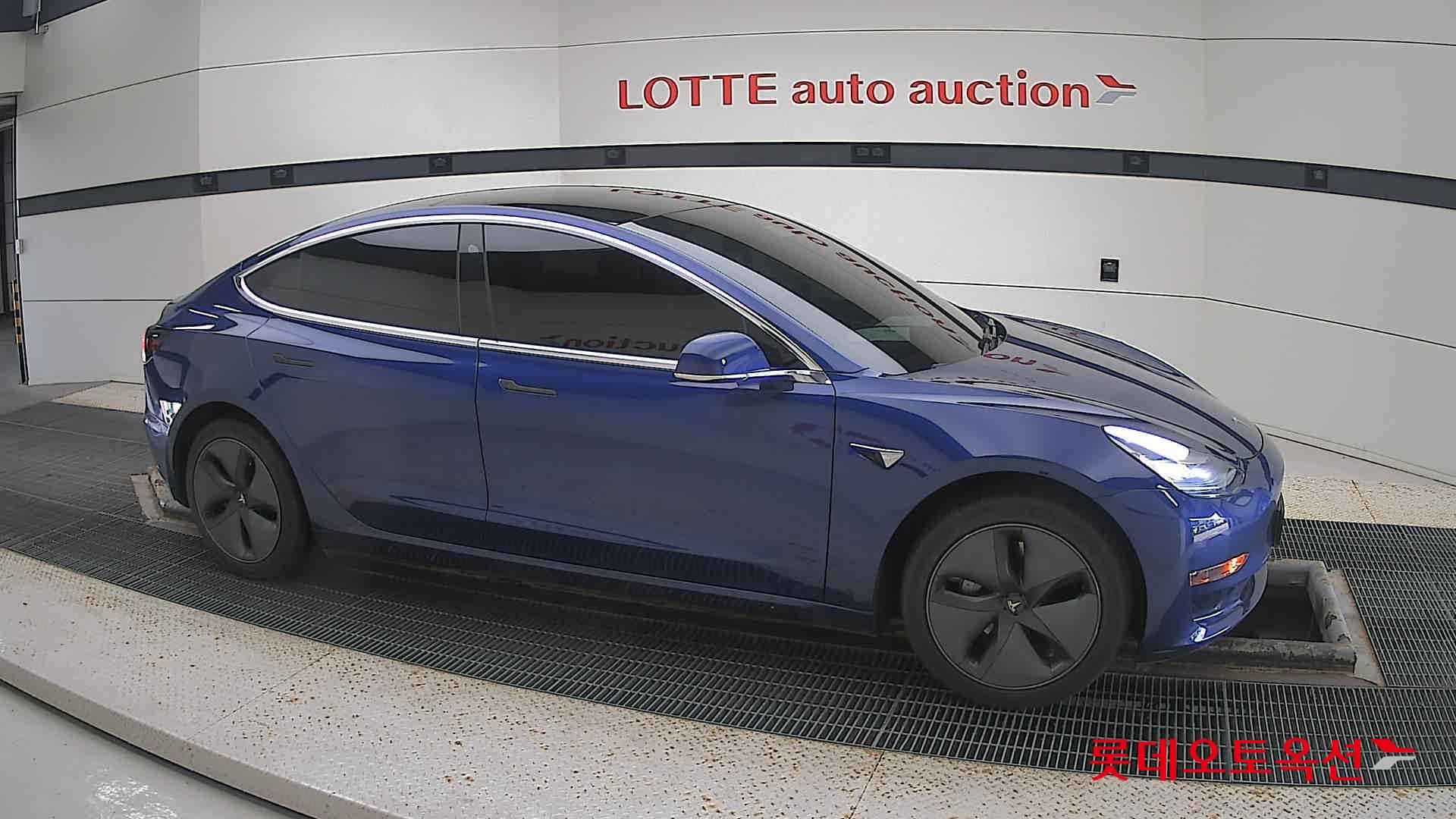 تسلا MODEL 3