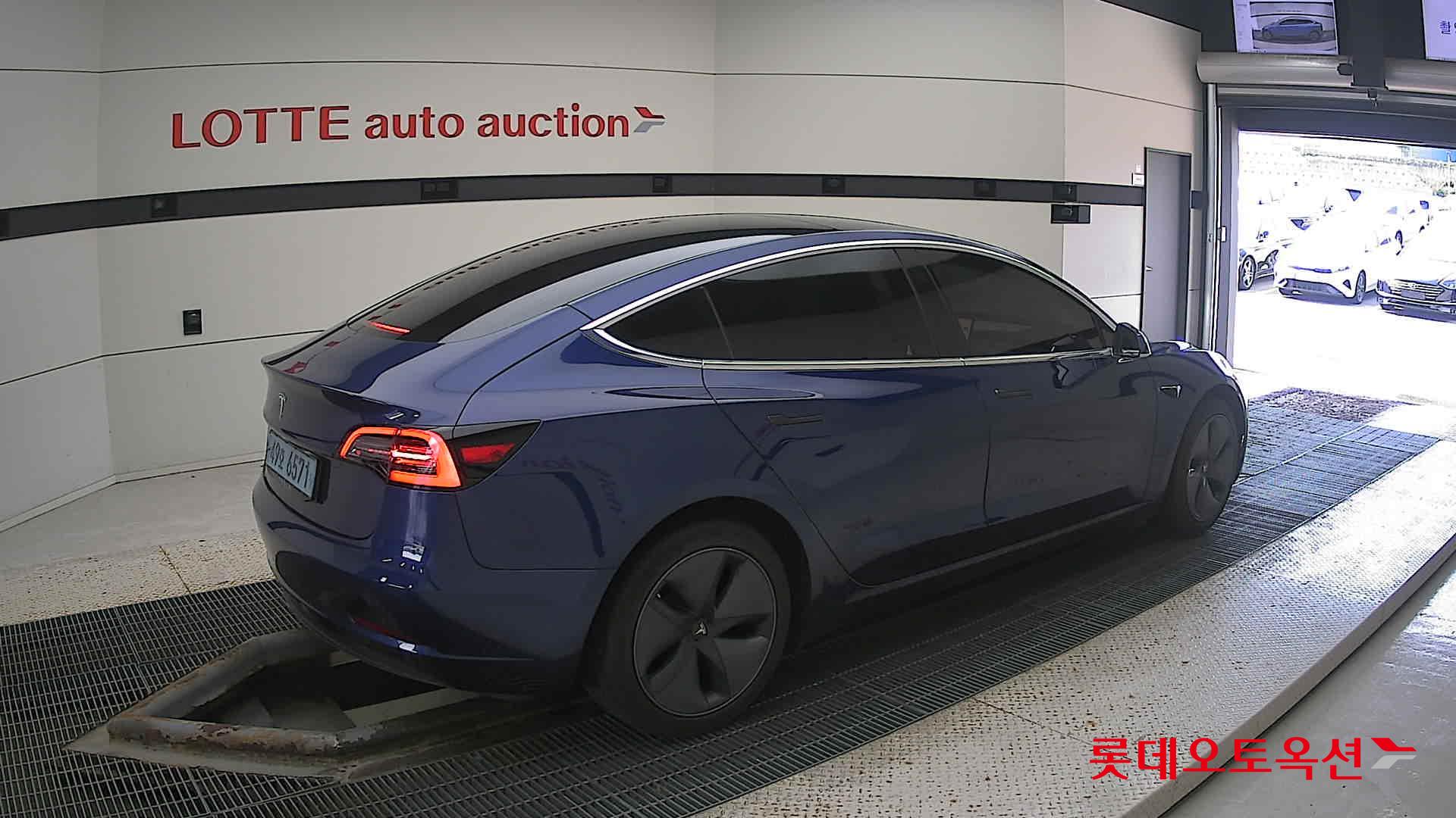 تسلا MODEL 3