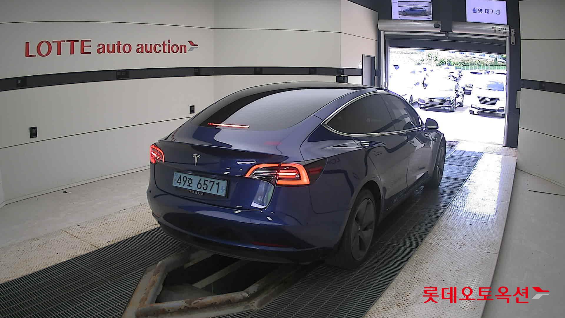 تسلا MODEL 3