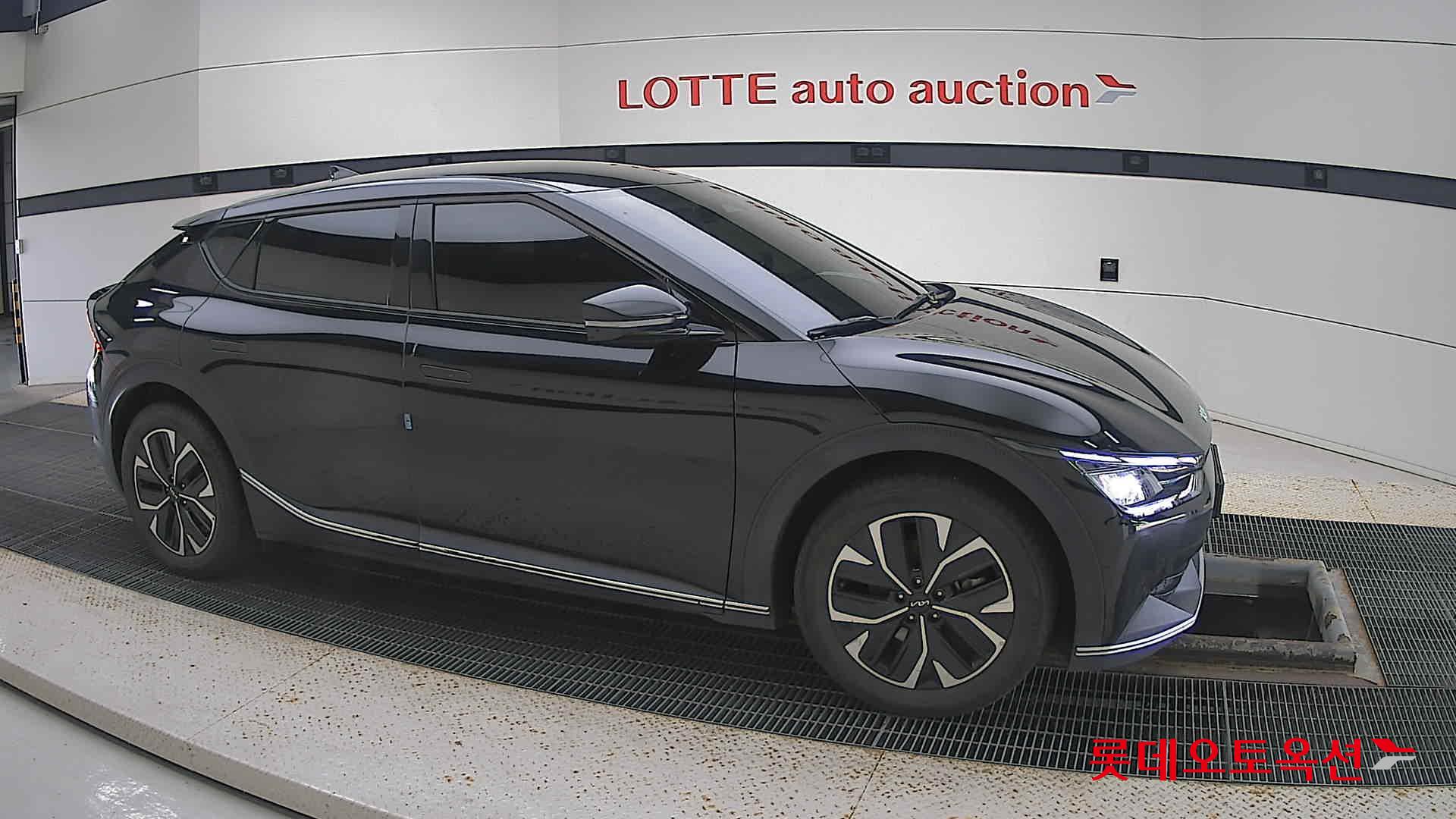 Kia EV6 id 3057698 из Кореи 17