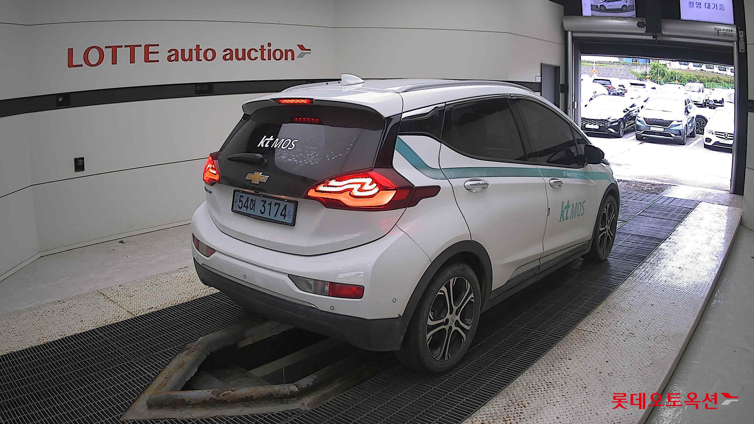 Korea G M Bolt (EV) 2019 Pure White из Кореи, фото 4