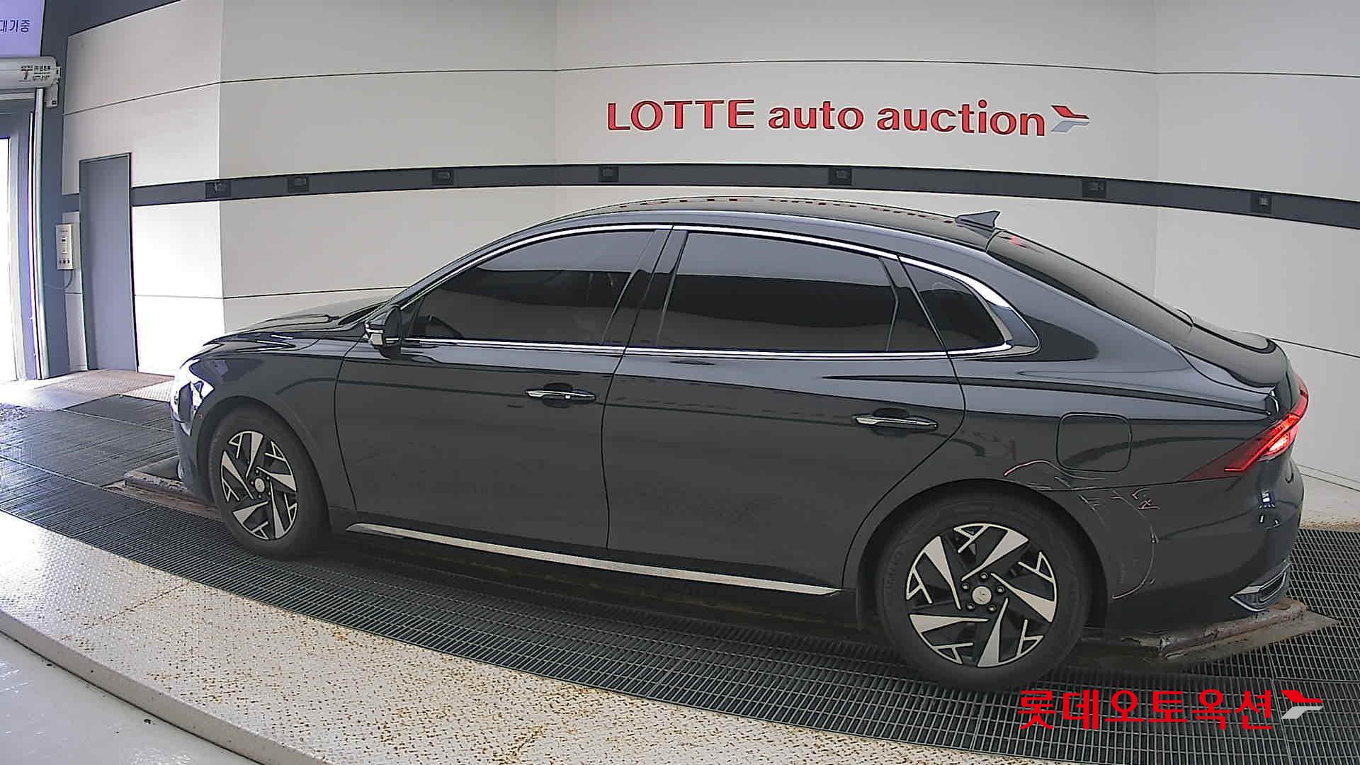 Hyundai Grandeur Hybrid id 3052513 из Кореи 11