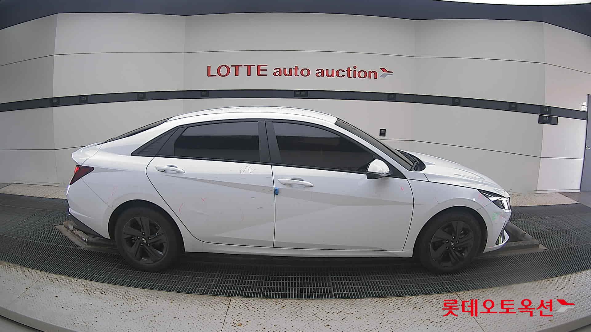 Hyundai Avante Hybrid 2021 Polar White из Кореи, фото 3