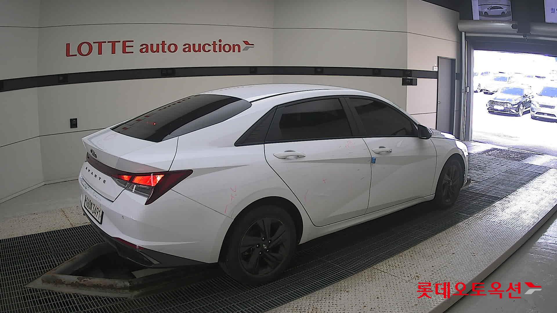 Hyundai Avante Hybrid id 3052540 из Кореи 19