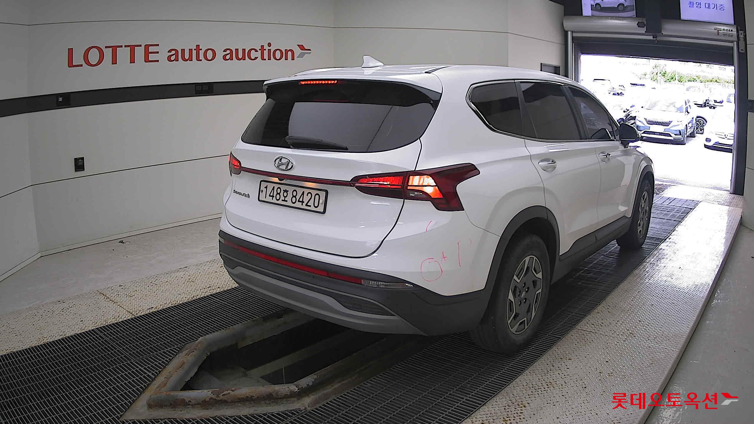Hyundai Santa Fe Hybrid 2022 Creamy White Pearl (optional) из Кореи, фото 4