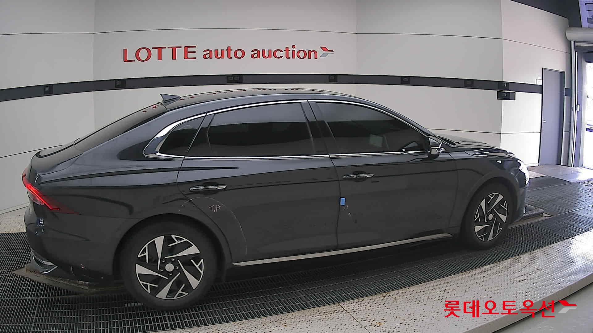 Hyundai Grandeur Hybrid id 3057672 из Кореи 18