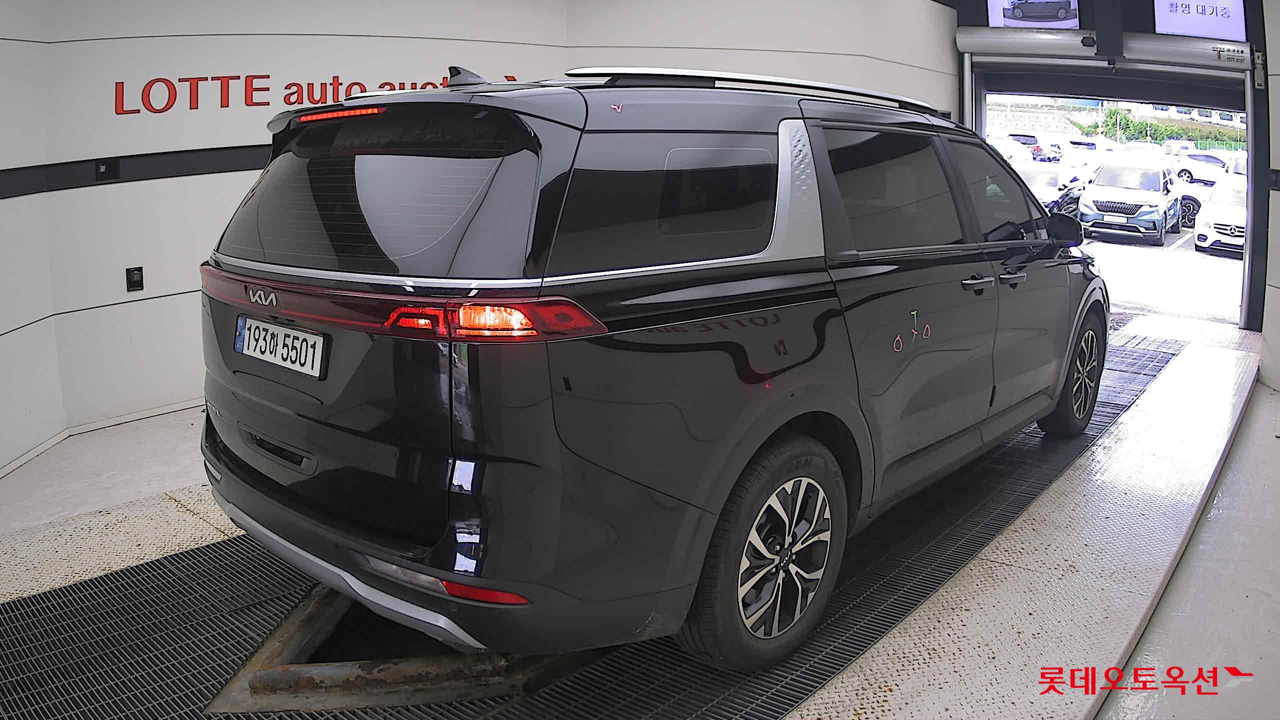 Kia Carnival 2022 Aurora Black Pearl из Кореи, фото 4