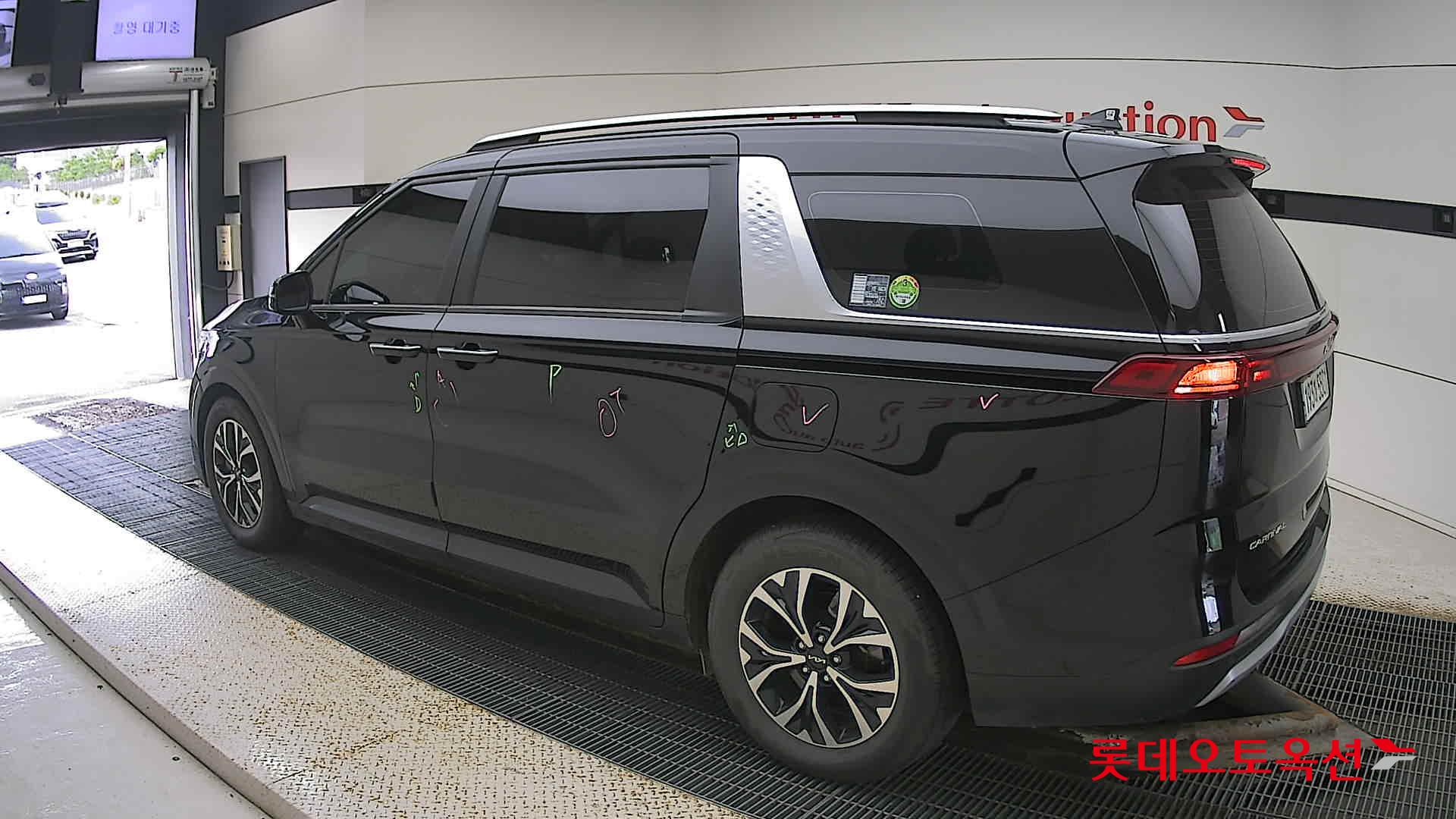 Kia Carnival id 3052564 из Кореи 10