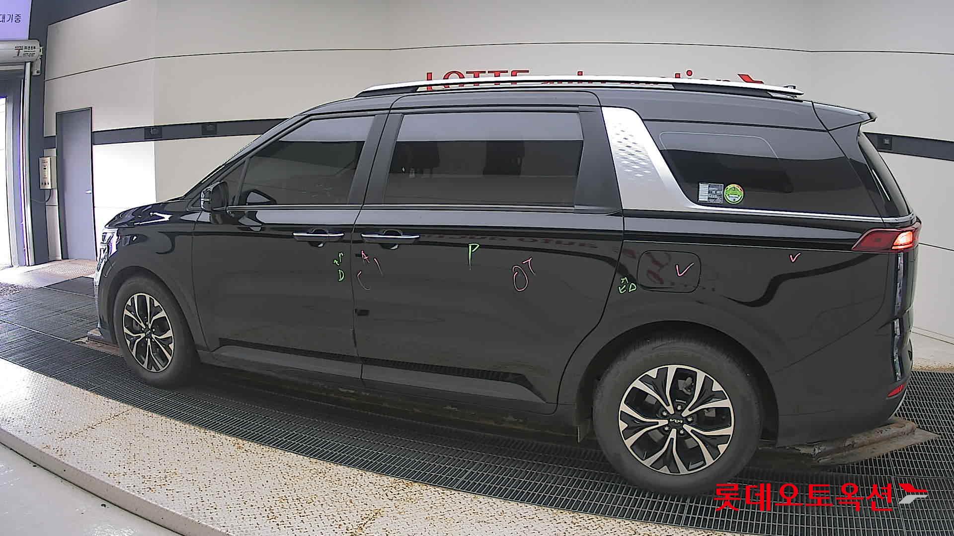 Kia Carnival id 3052564 из Кореи 11