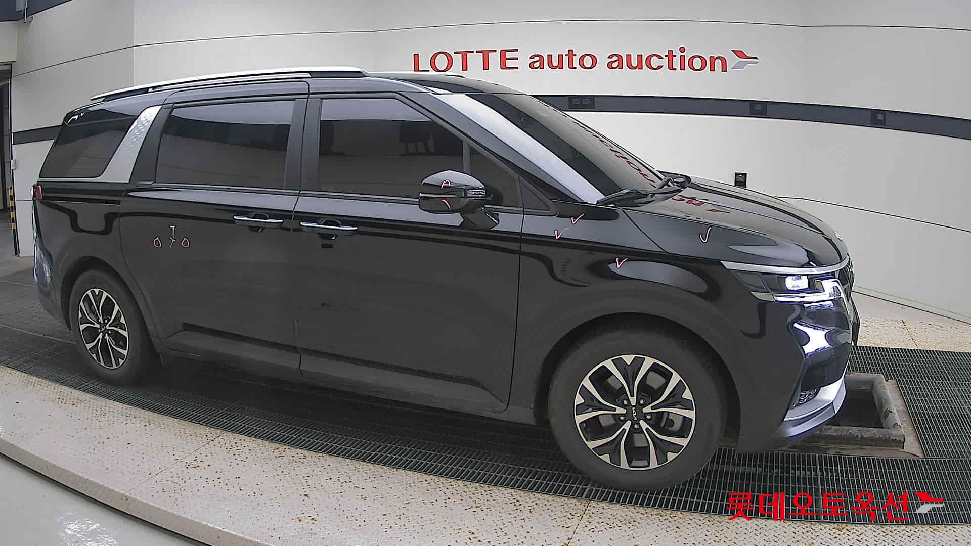 Kia Carnival id 3052564 из Кореи 17