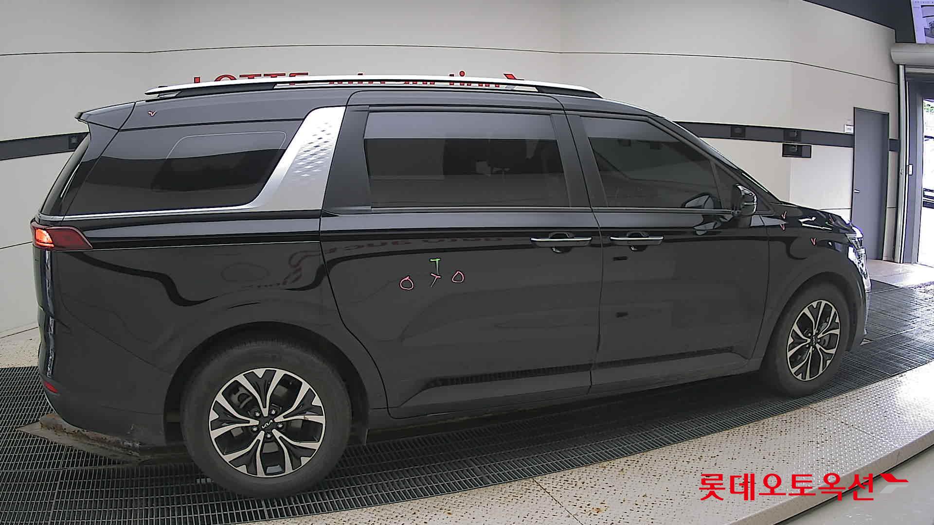 Kia Carnival id 3052564 из Кореи 18