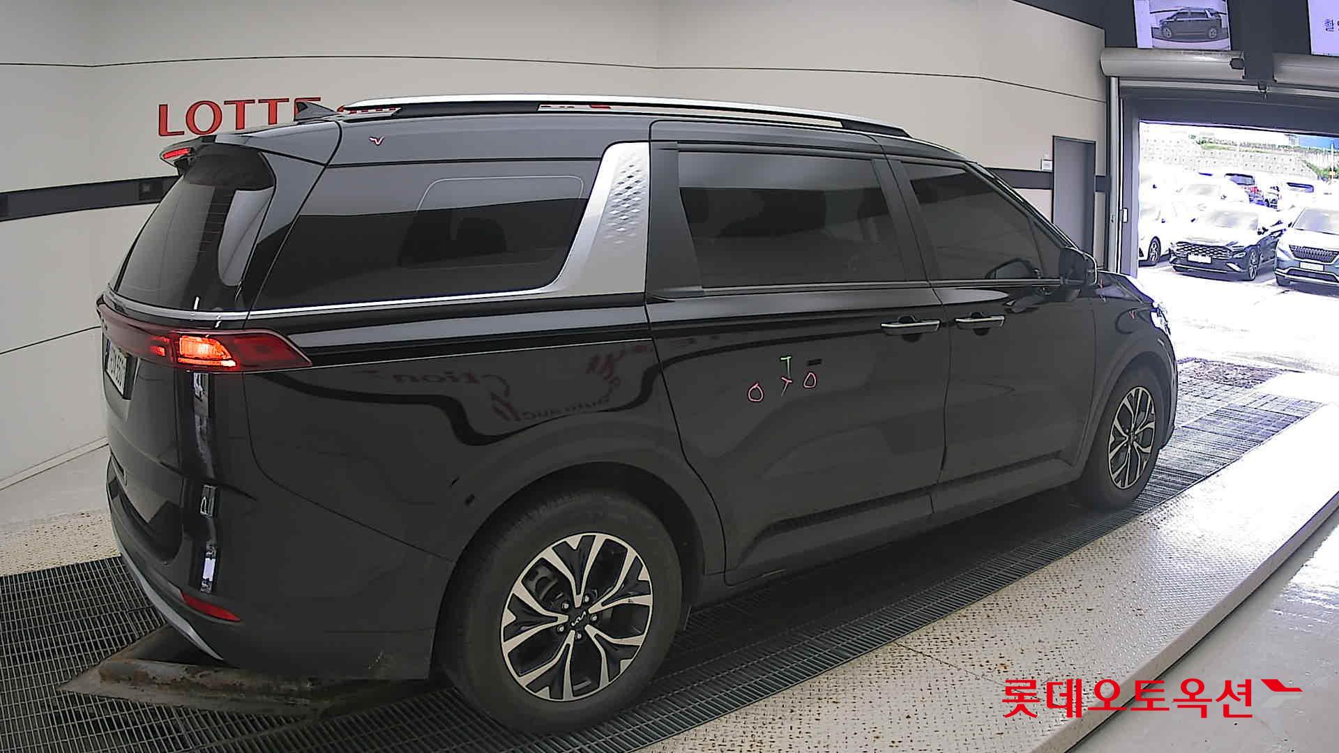 Kia Carnival id 3052564 из Кореи 19