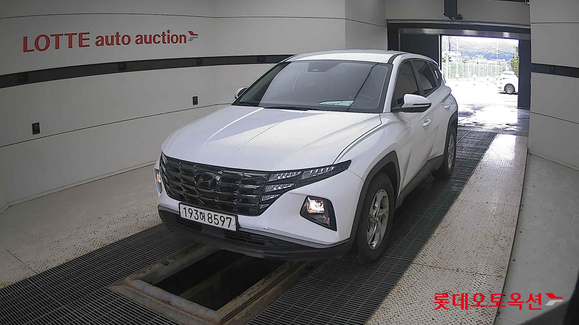 Hyundai Tucson 2022 Creamy White Pearl из Кореи