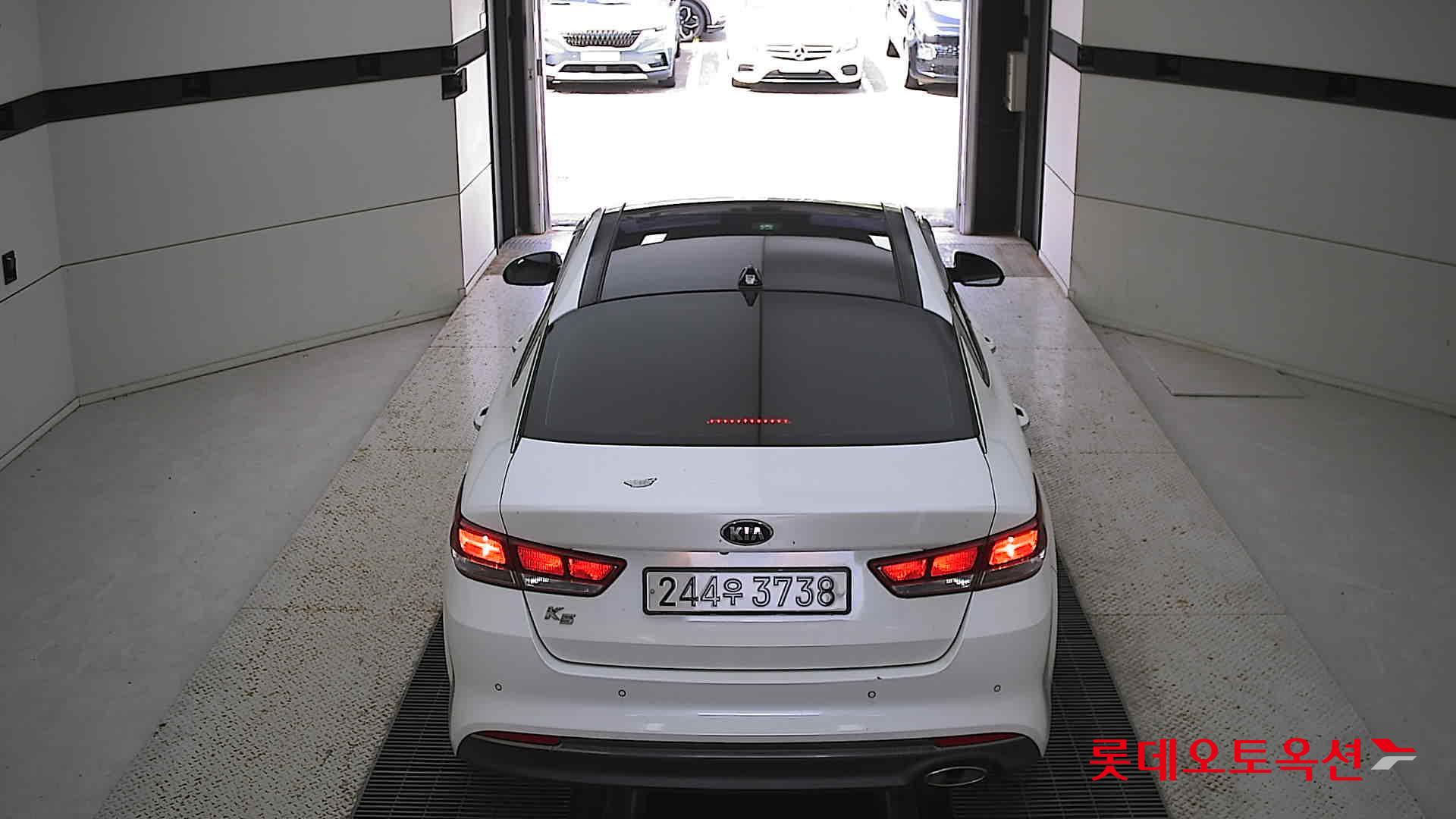 Kia K5 2018 Snow White Pearl (optional) из Кореи, фото 5