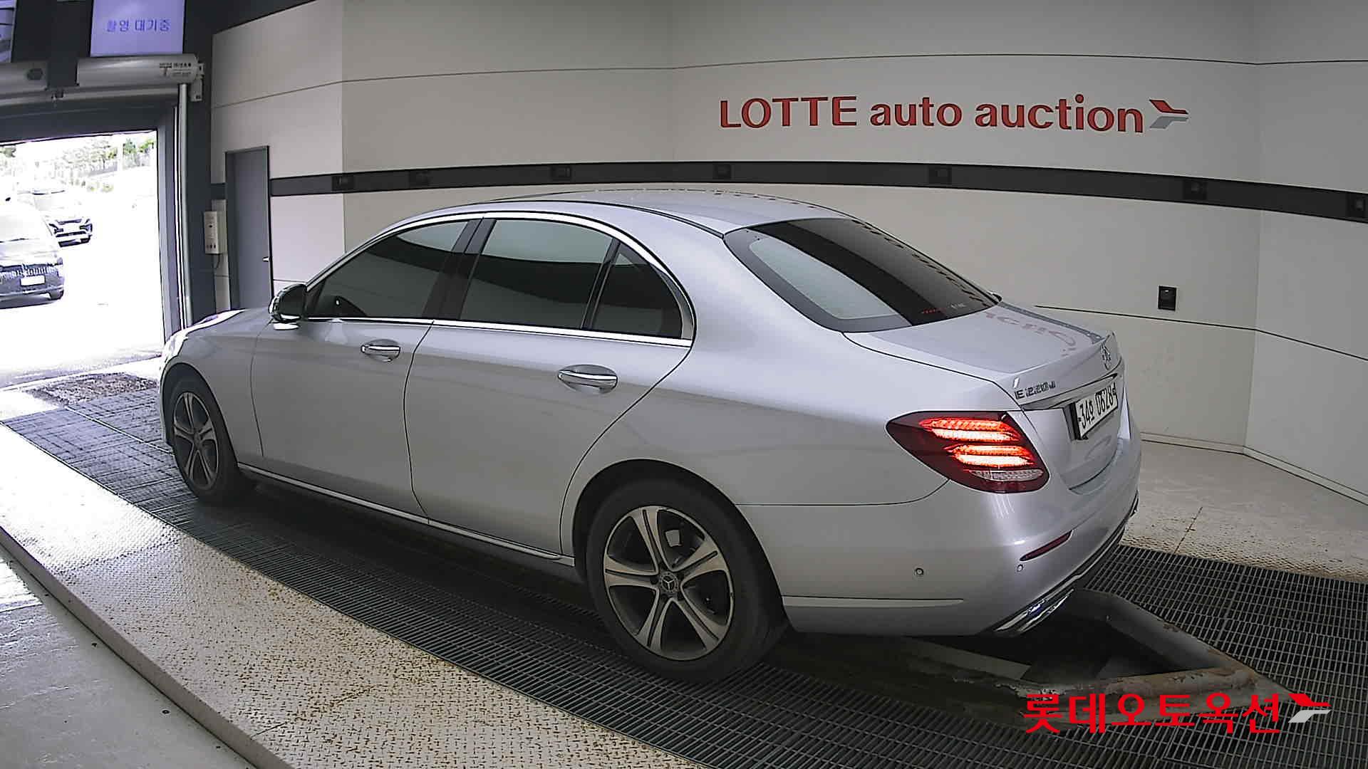 مرسيدس E220D