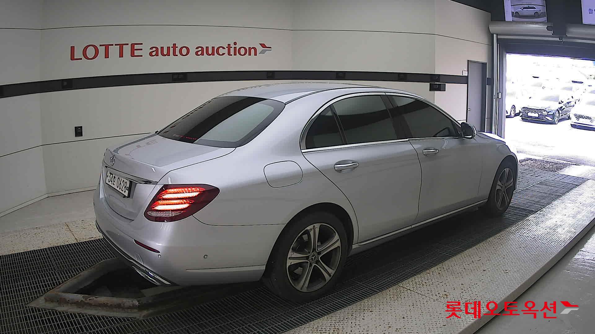 مرسيدس E220D
