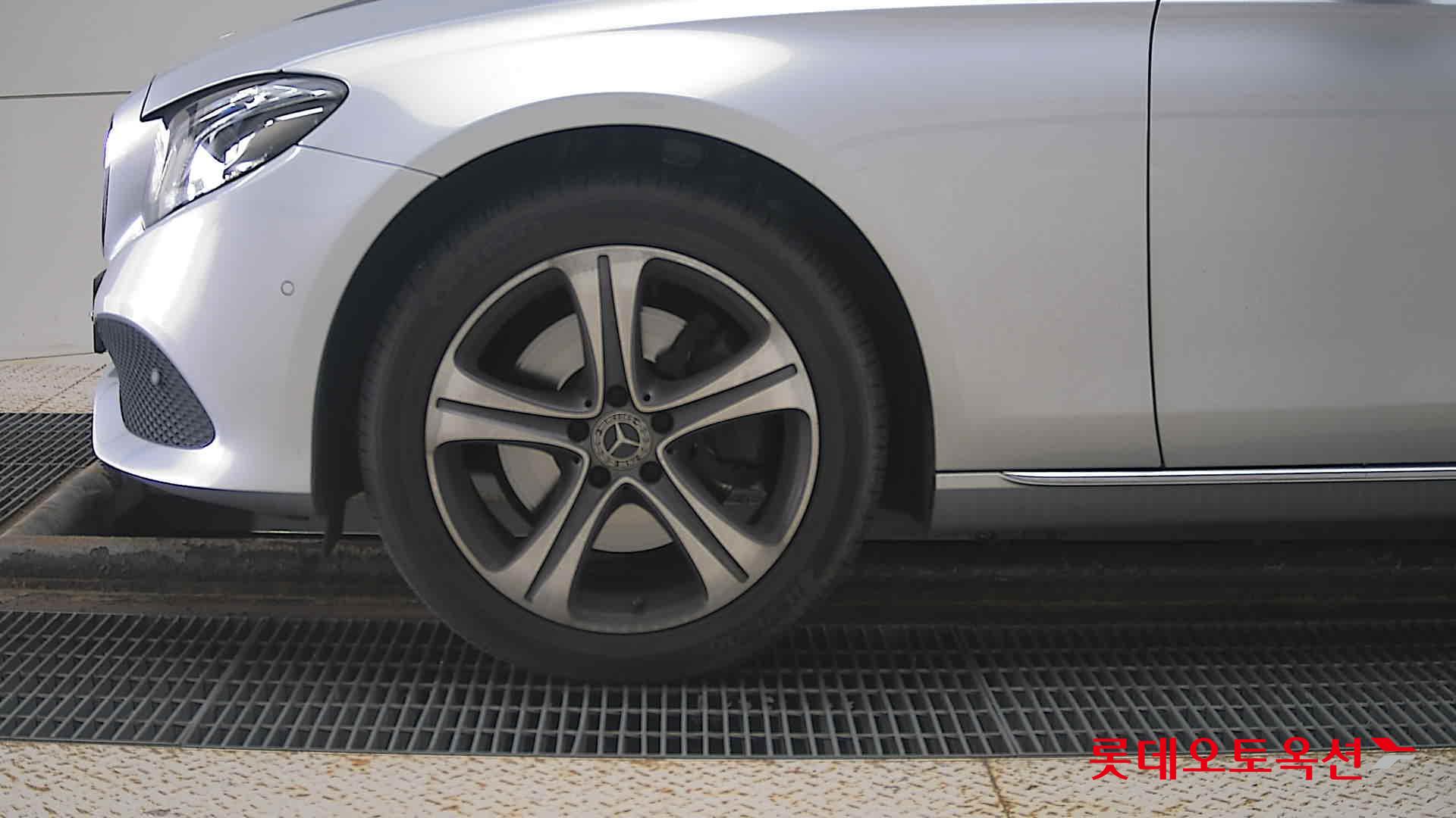 مرسيدس E220D
