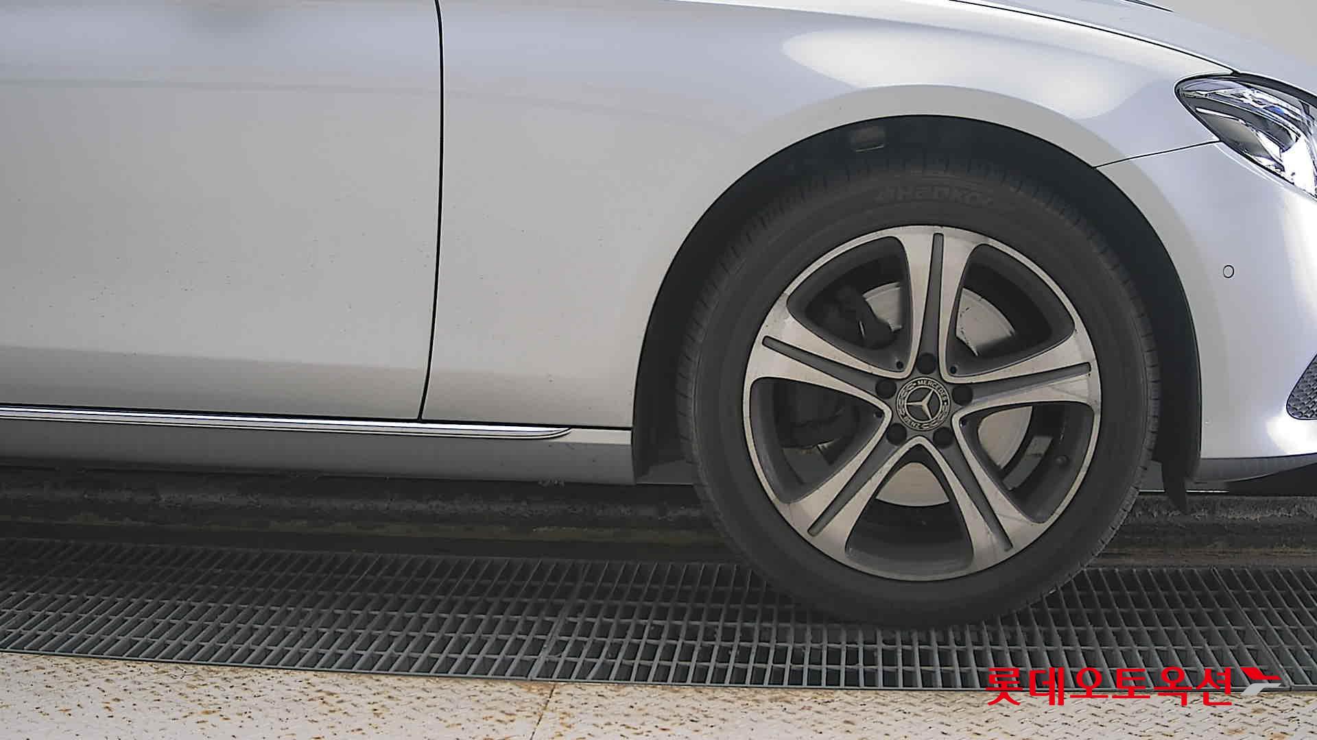 مرسيدس E220D