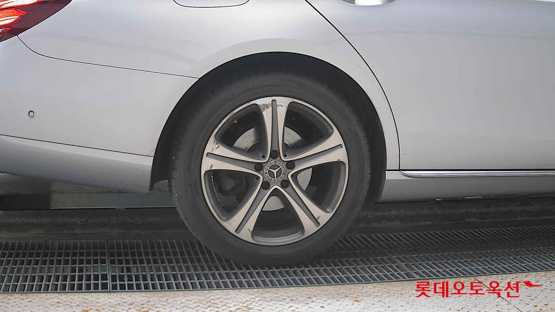 مرسيدس E220D