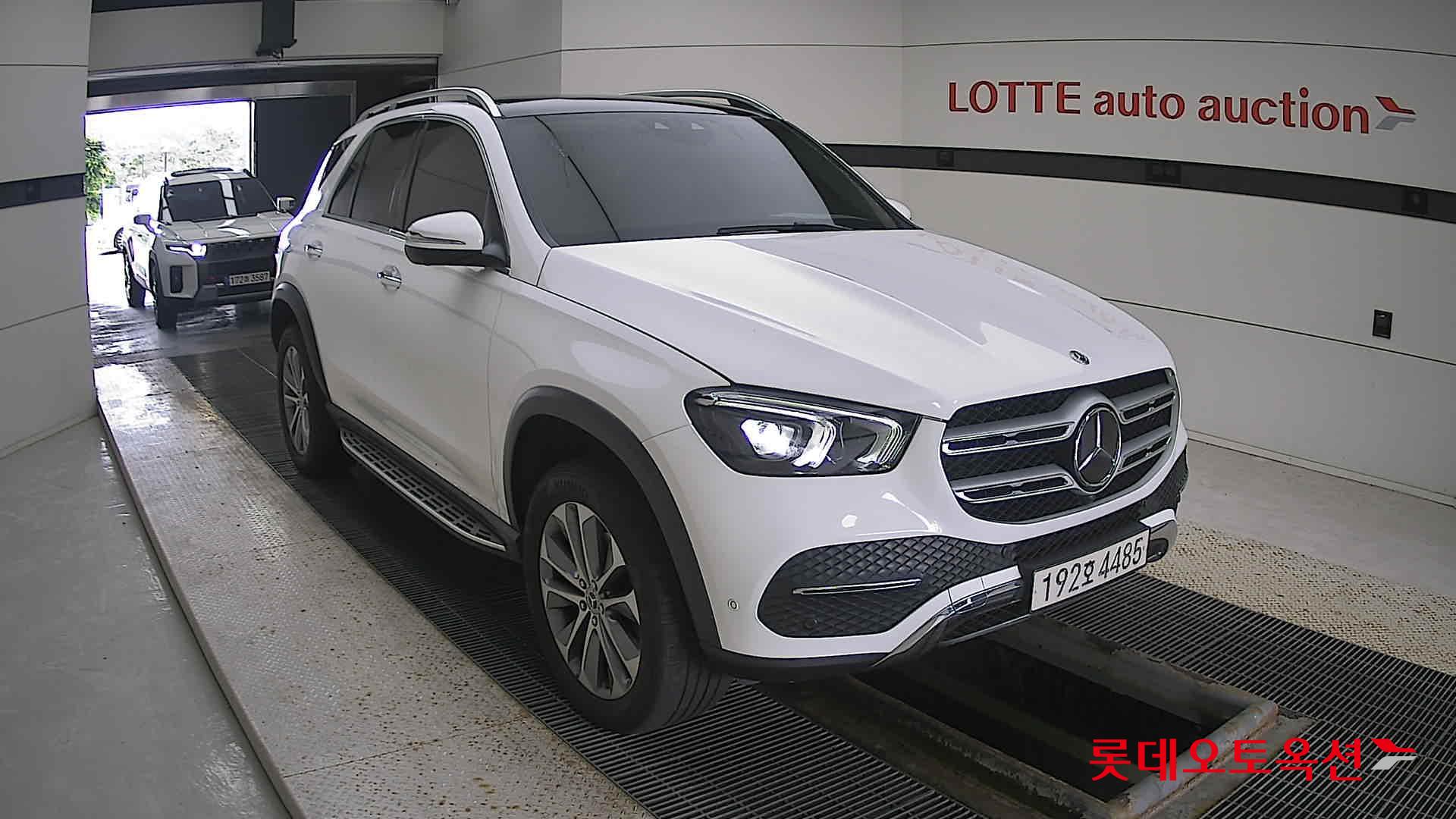 Mercedes-Benz Mercedes-Benz GLE300 d 4MATIC 2022 149-POLAR WHITE [BENZ] из Кореи, фото 2