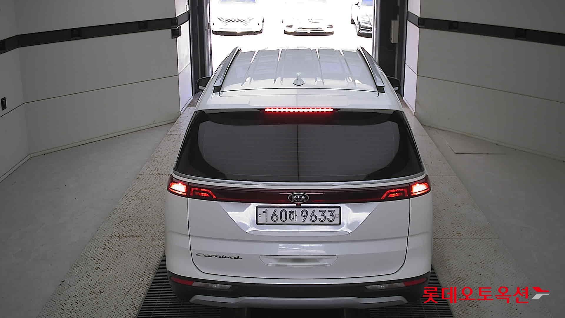 Kia Carnival 2021 Snow White Pearl (optional) из Кореи, фото 5