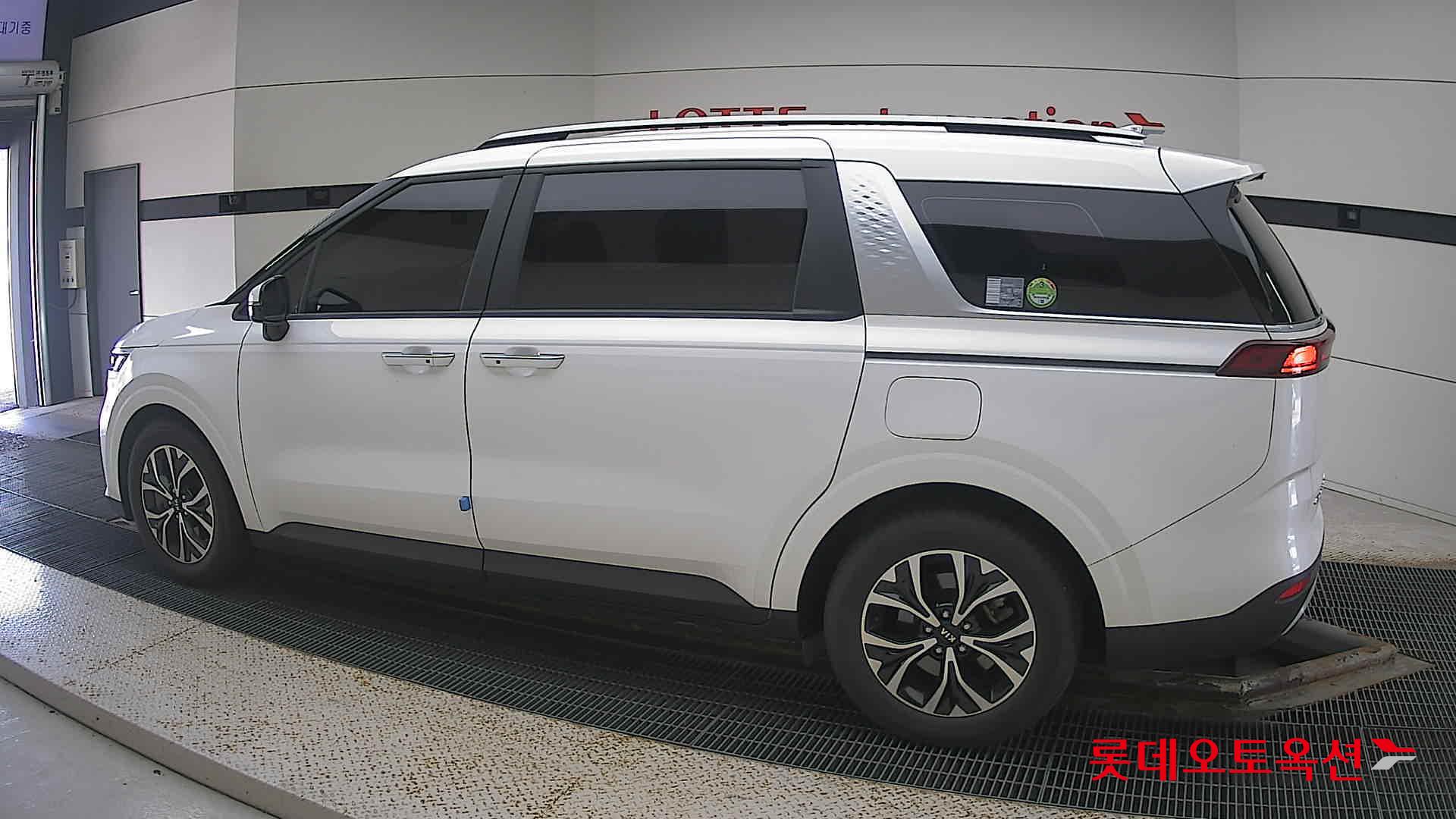 Kia Carnival id 3057720 из Кореи 11