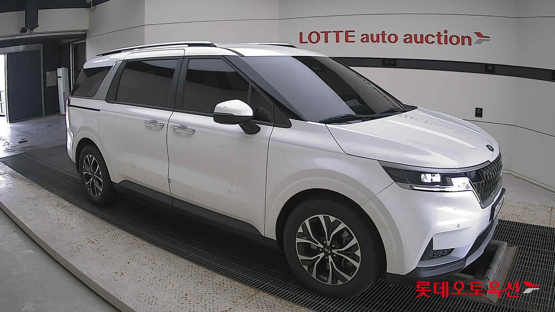 Kia Carnival id 3057720 из Кореи 16